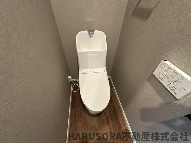 寝屋川市河北中町22-3　3階建のトイレ