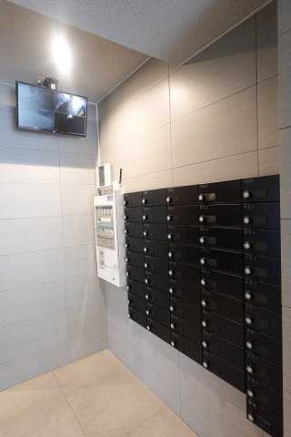 レジデンシア小牧駅前のエントランス