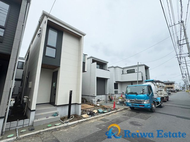新築戸建　茅ヶ崎市円蔵1丁目の前面道路含む現地写真