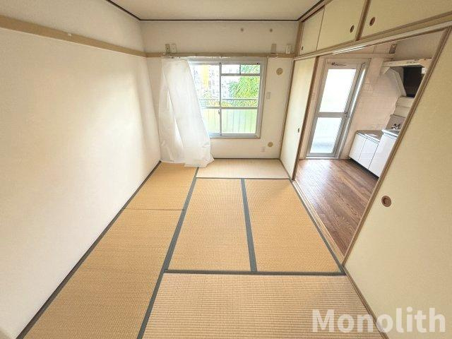 鶴山台9号棟の和室