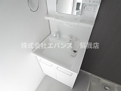 【独立洗面台】 | エス本千葉 | 独立洗面台、小物を置くことができて便利です