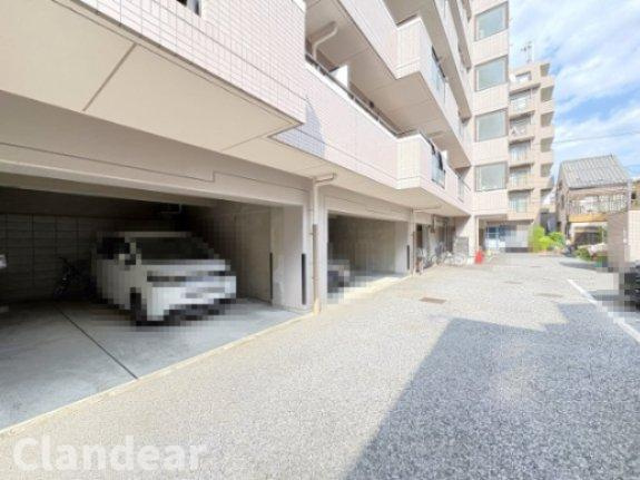 レジェント東日暮里ウエストの駐車場|ドキドキの新生活も、安心してスタート。ぴったりの住まいを見つけませんか？クランディアが一緒に住まい選びをサポートします‼　まずは、お気軽にお問合せください　＃クランディア