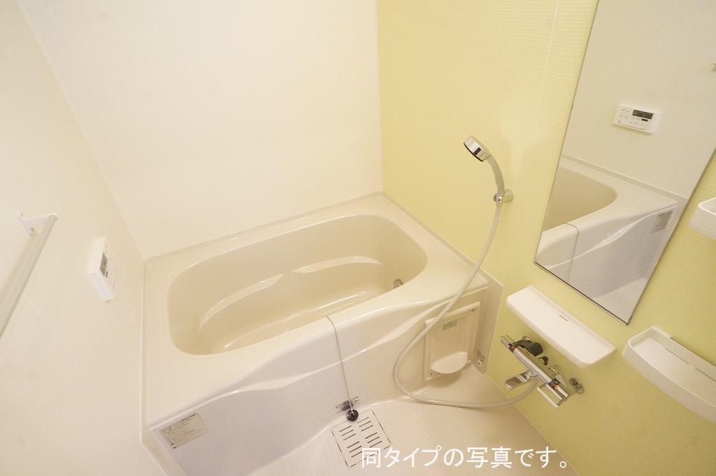 オーロラ要Ｂの浴室|バス