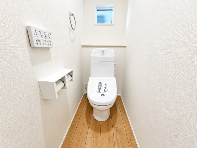 リナージュ泉佐野市南中安松のトイレ