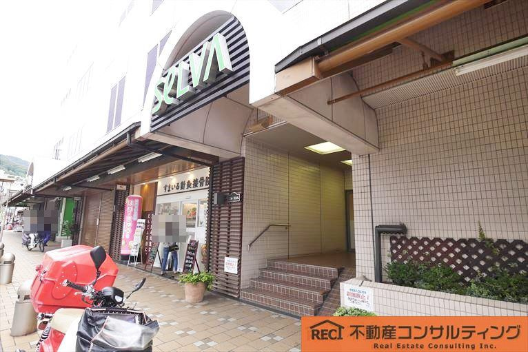 カサセルバの玄関