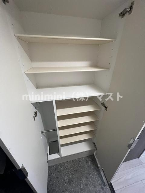 プレサンス大国町ブライスの収納