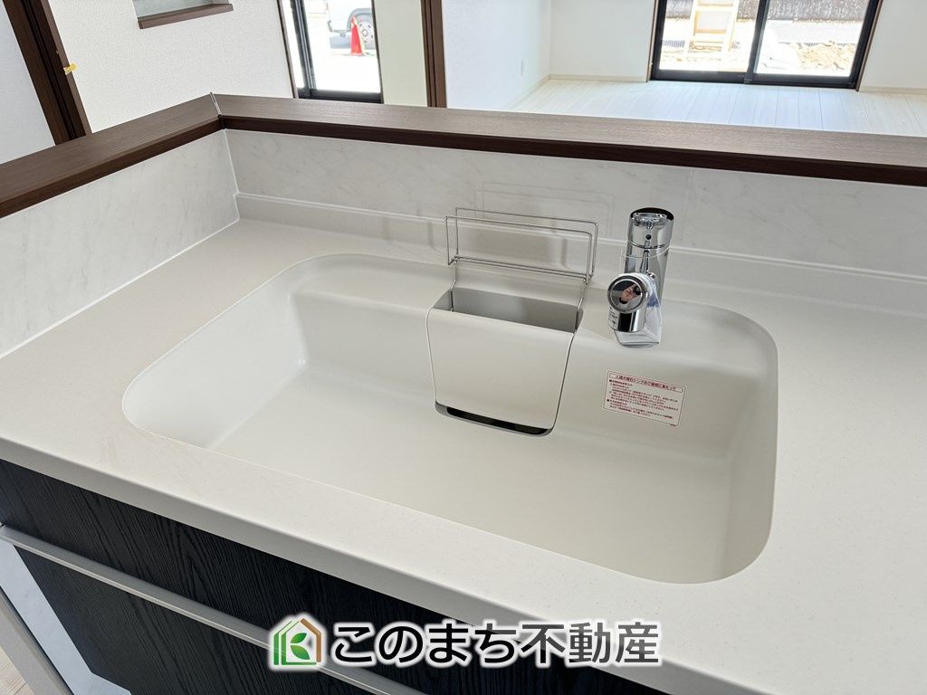 いろどりアイタウン那須塩原市東三島3丁目26-P1のキッチン|同社施工物件の写真です。※建具やフローリング、その他仕様が違う場合がございます。