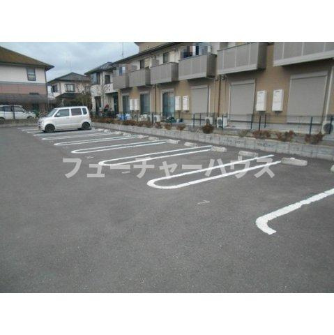 ｓｗａｌｌｏｗｔａｉｌ　Ⅱの駐車場