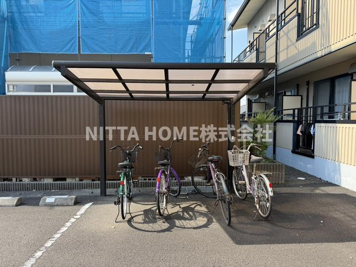 オークサンガのその他共用部分|屋根付きの駐輪場になります★