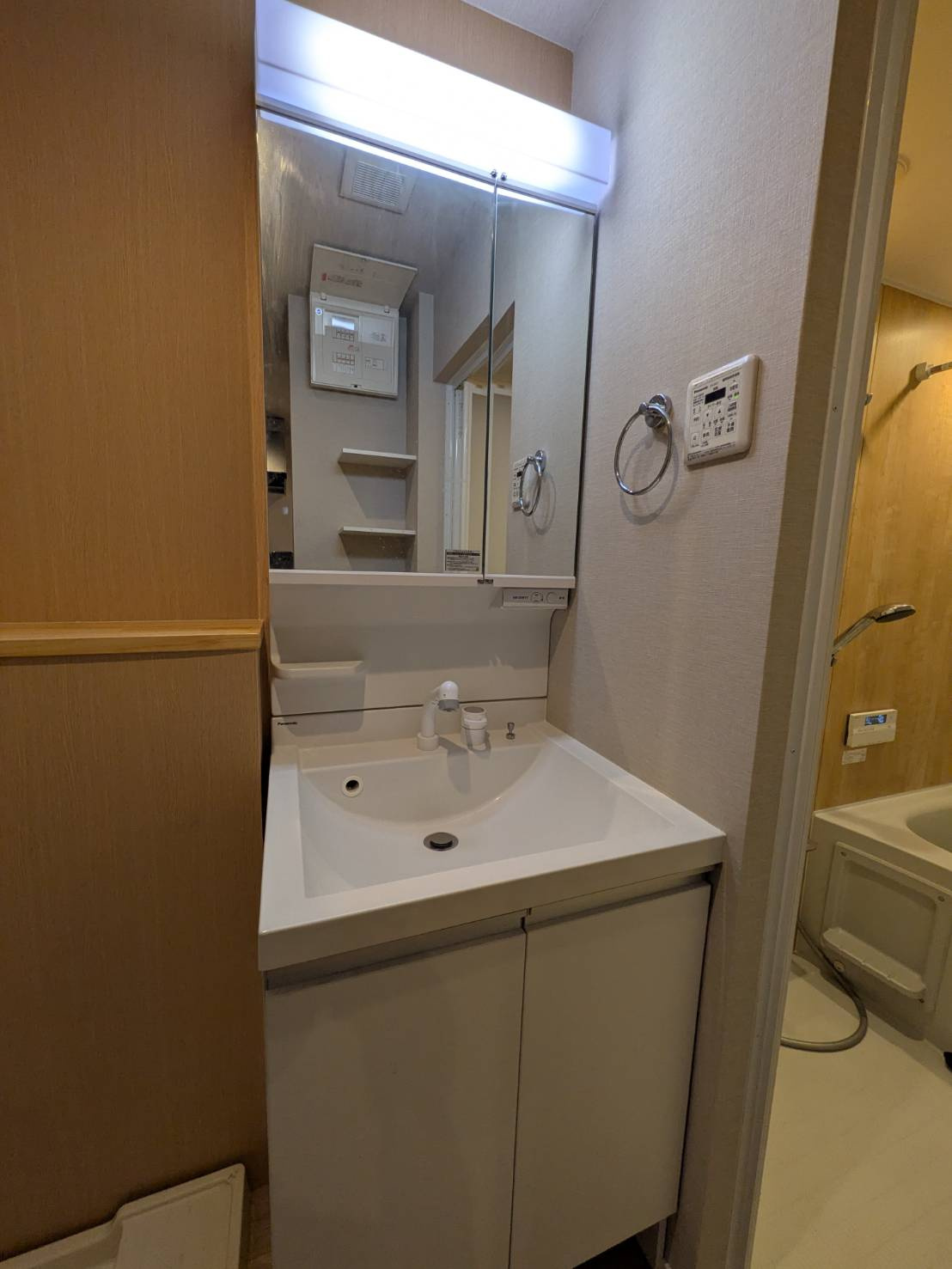 コティ樽屋町の独立洗面台|同タイプ写真です