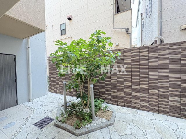 【エントランス】セオリー大阪アーバンレスト
