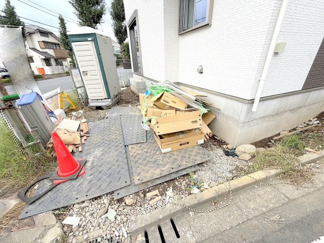 福生市加美平３丁目全１棟　新築戸建の駐車場