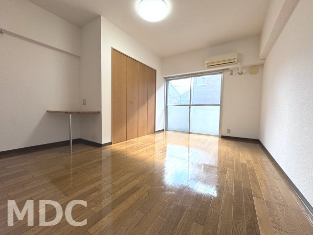 ハーバーハイツ万代町の洋室