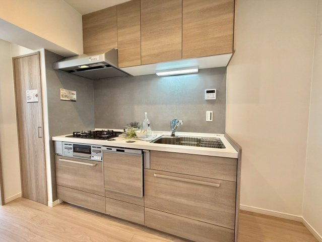 マンション南目黒苑のキッチン|※施工例

現地ご見学希望・資料請求などお気軽にお問い合わせ下さい！
03-5990-5201