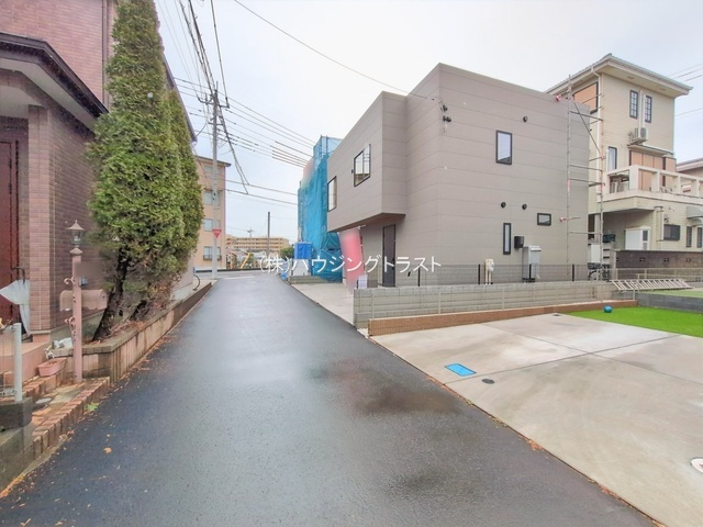 仲介手数料無料　所沢市花園4丁目ガレージハウス・未入居戸建の前面道路含む現地写真