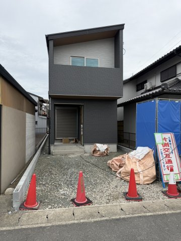 笠松町清住町分譲の外観|外観：これから外構工事等最終段階です。