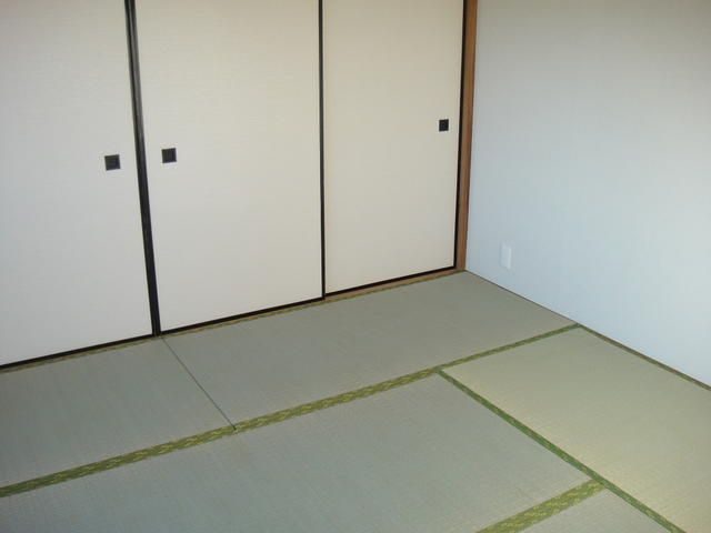 ハイツ笹野台の寝室