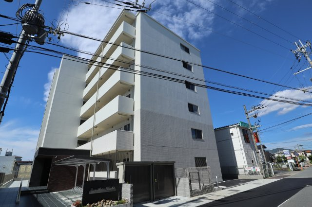 橿原市葛本町の賃貸マンション