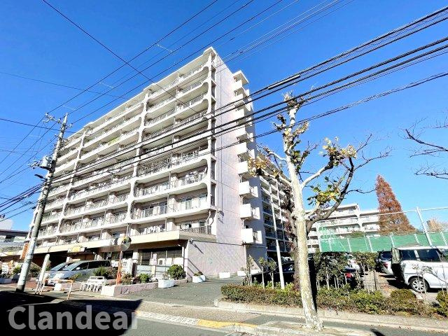 日商岩井綾瀬マンションの外観|ドキドキの新生活も、安心してスタート。ぴったりの住まいを見つけませんか？クランディアが一緒に住まい選びをサポートします‼　まずは、お気軽にお問合せください　＃クランディア
