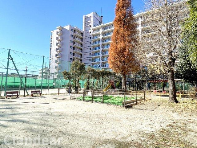 日商岩井綾瀬マンションの外観|ドキドキの新生活も、安心してスタート。ぴったりの住まいを見つけませんか？クランディアが一緒に住まい選びをサポートします‼　まずは、お気軽にお問合せください　＃クランディア