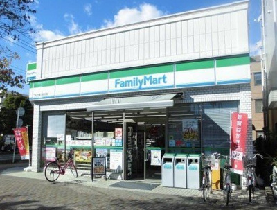 【周辺】 | パラッツオ | ファミリーマート桶川駅西口店まで500m