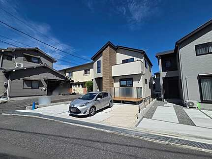 安佐北区可部東１丁目　の前面道路含む現地写真