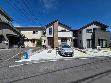 安佐北区可部東１丁目　の前面道路含む現地写真