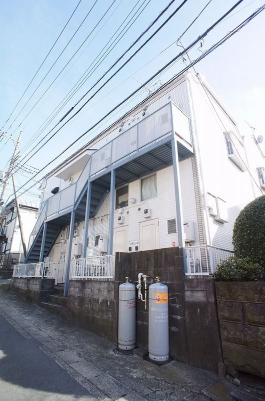 ピュアリス鶴ヶ峰の外観