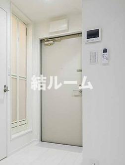 練馬区小竹町１丁目のアパートの玄関