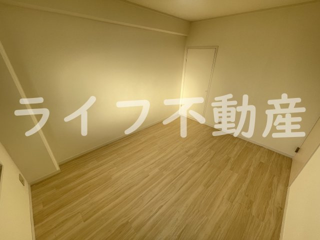 プリンストン布施の内装|明るい室内です