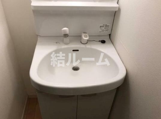 豊島区西巣鴨４丁目のアパートの洗面所