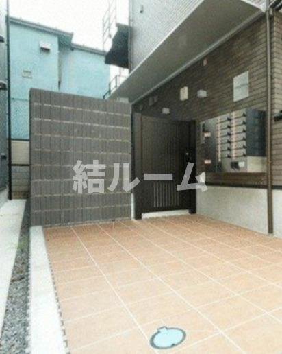 板橋区赤塚３丁目のアパートのエントランス