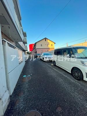 ラ・ベイ柏原の駐車場