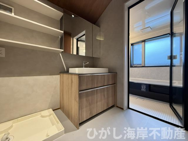 茅ヶ崎市芹沢　新築戸建　全２棟の脱衣所|脱衣スペース