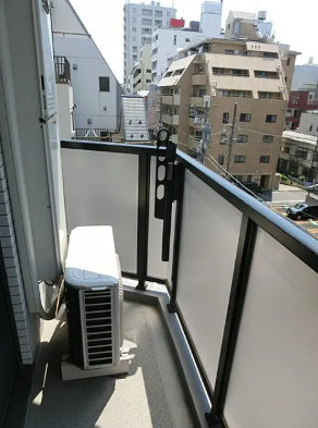 北区赤羽１丁目の賃貸マンションのバルコニー|別号室参考写真