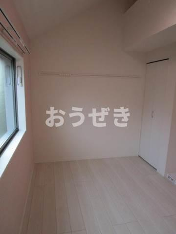 ヒルズ山手Ａ棟の居間・リビング