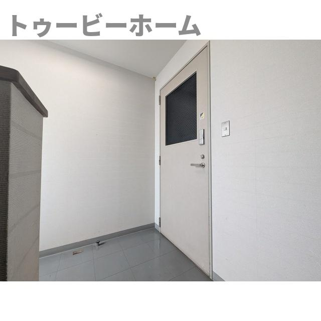 飯栄商事ビルの玄関|シンプルで使いやすい玄関です
