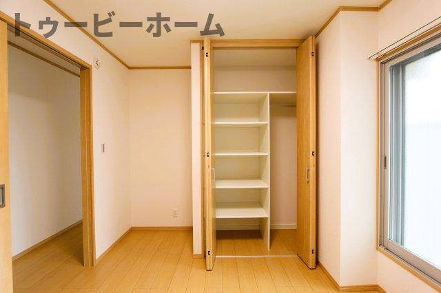所沢市小手指町１丁目の店舗事務所の収納|たっぷりとした収納スペースです