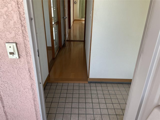 ＹＳビル岡南の玄関
