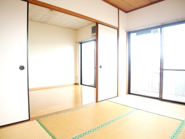 レジデンス貴【キャッシュバック対象】の和室|落ち着いた雰囲気の和室付きです