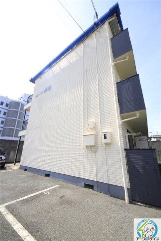 セシール鴨池の駐車場