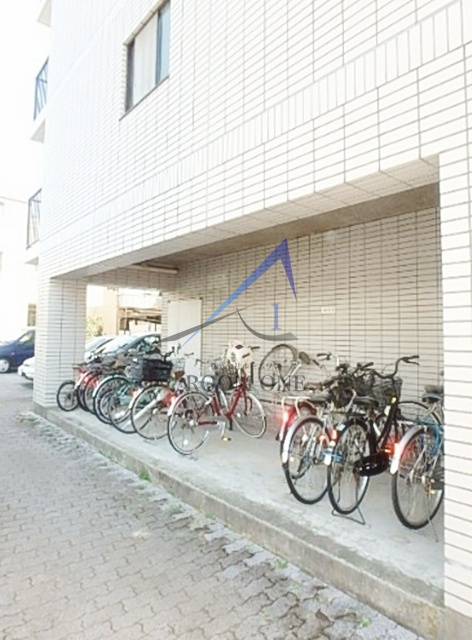 プレシアスムラタ