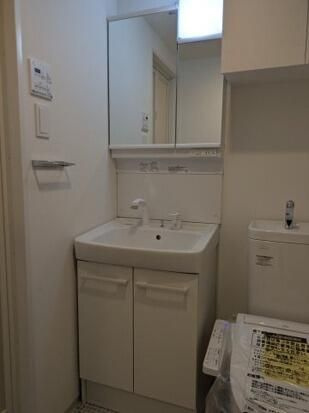 ジェノヴィア妙典の独立洗面台