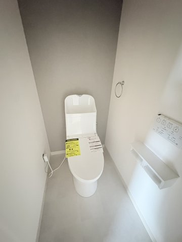 東大阪市西堤本通東３丁目の賃貸マンションのトイレ