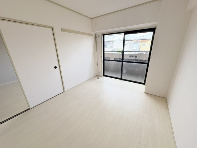 東大阪市西堤本通東３丁目の賃貸マンションの内装