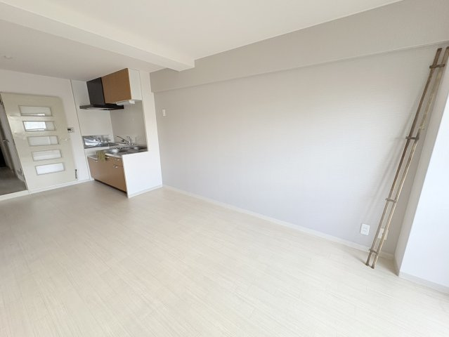 東大阪市西堤本通東３丁目の賃貸マンションの居間・リビング