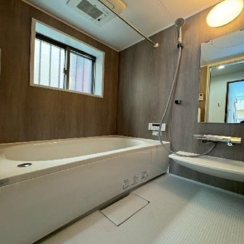 国分寺市西恋ヶ窪4丁目　西武国分寺線　恋ヶ窪駅　新築戸建の浴室