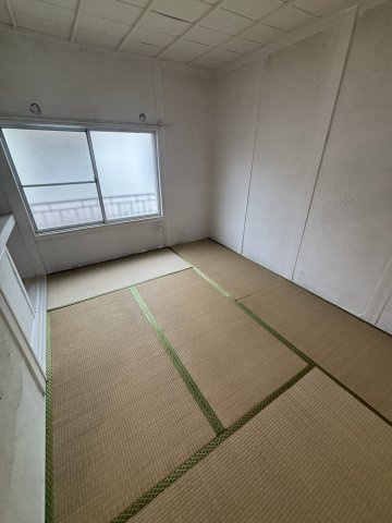 稲葉元町1丁目テラスハウスの寝室