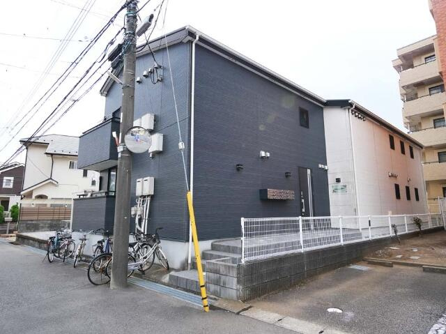 アドヴァンス新松戸の外観