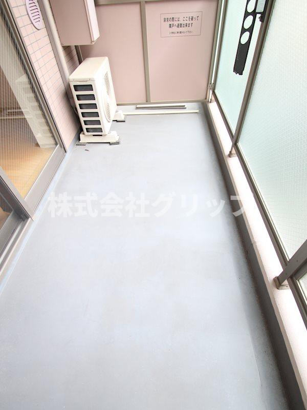 ドゥーエ横濱台町のバルコニー
